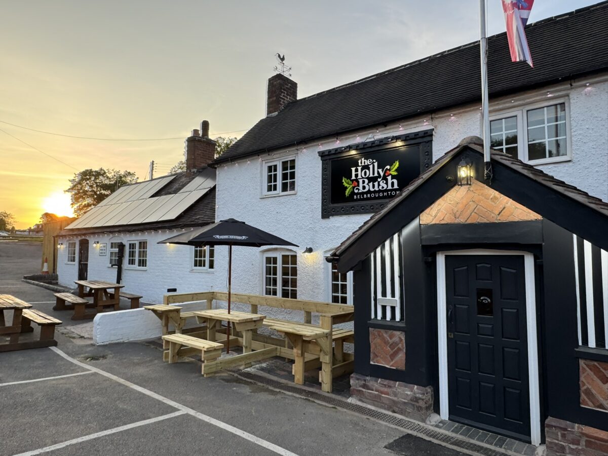 The Hollybush Pub in Belbroughton. A proper well done pub.